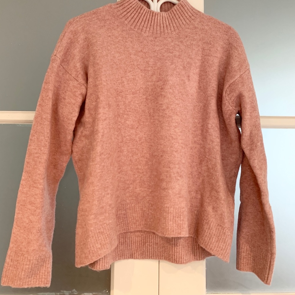 Uniqlo pink sweater